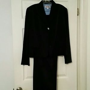 Danny & Nicole 2pc blk pin stripe pant suit